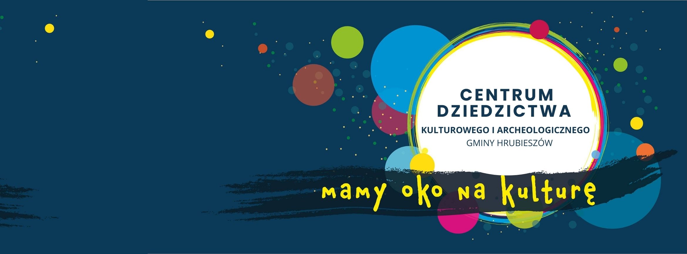 Na niebieskim tle w kole napis Centrum Dziedzictwa Kulturowego i Archeologicznego Gminy Hrubieszów