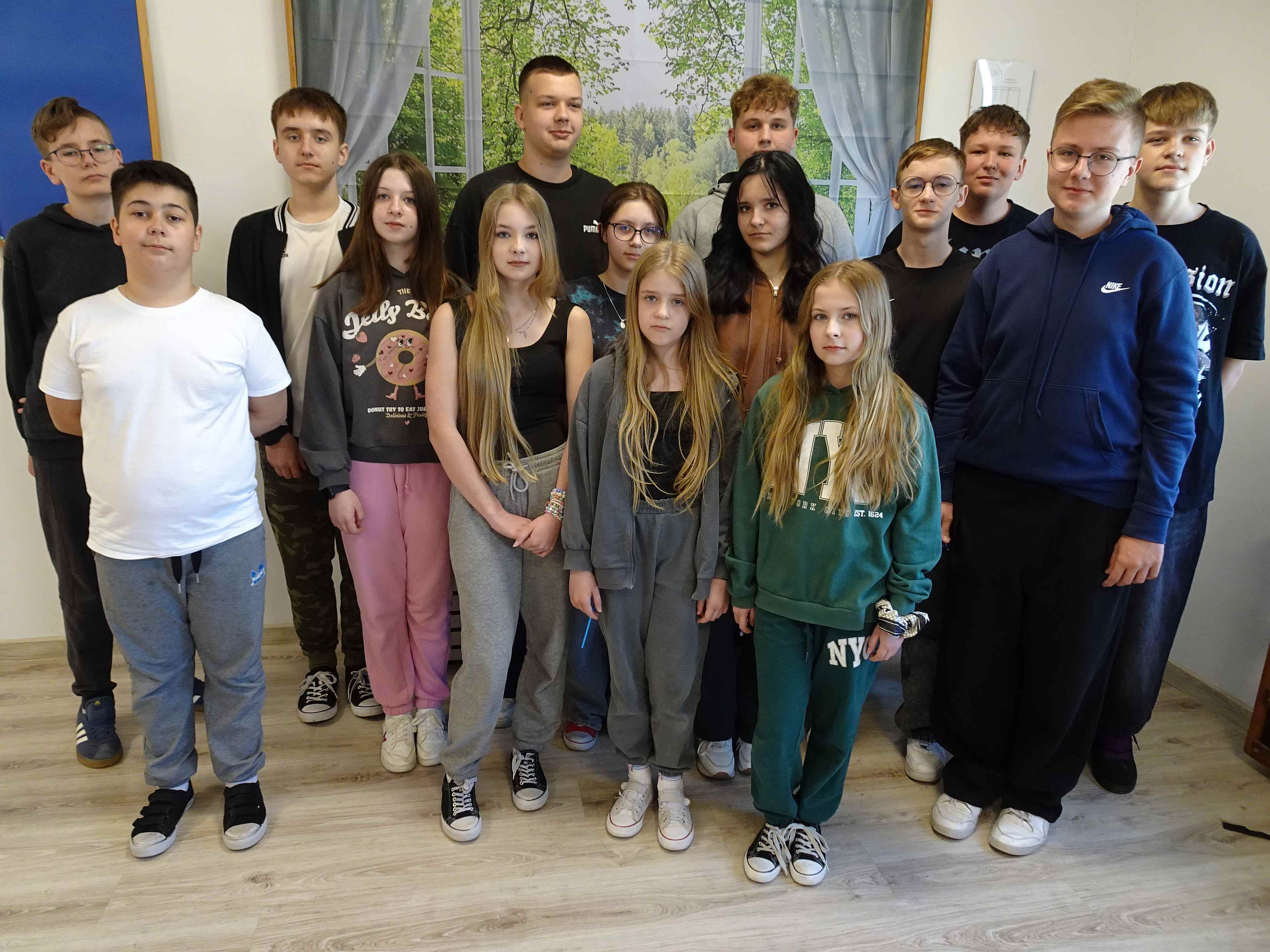 Pamiątkowe zdjęcie uczestników konkursu