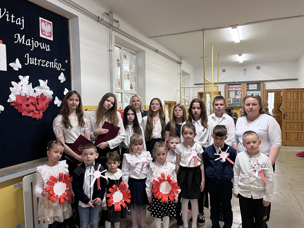 Uczestnicy akademii na wspólnym zdjęciu