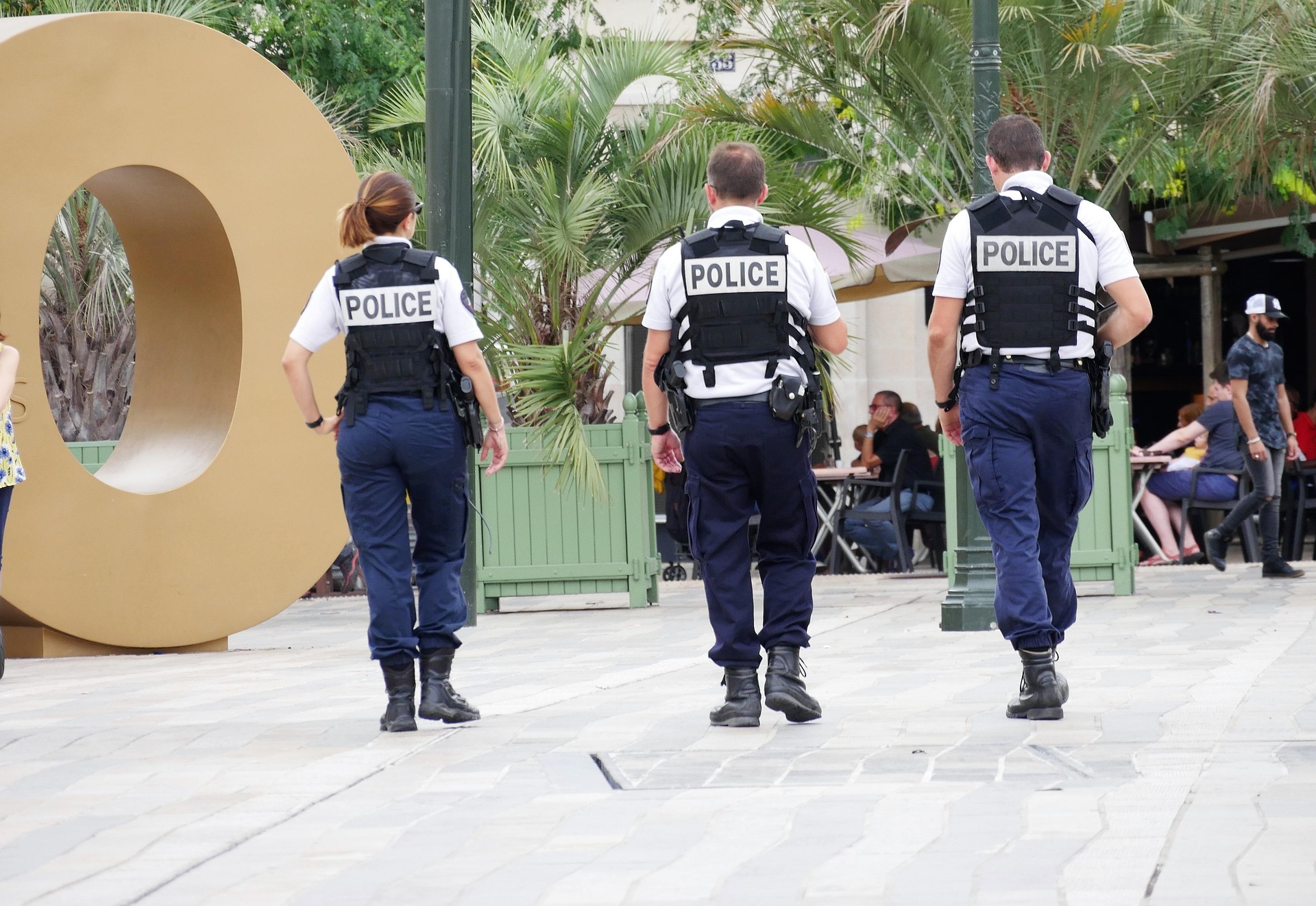 Funkcjonariusze policji