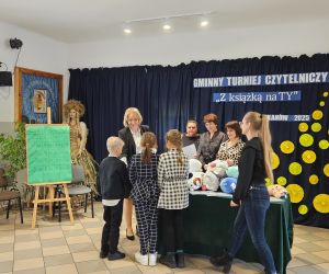 Odebranie nagrody przez uczestników