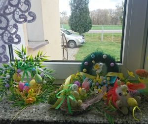 Na zdjęciu widocznych jest kilka stroików.