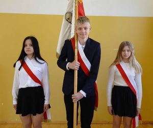 Poczet sztandarowy szkoły