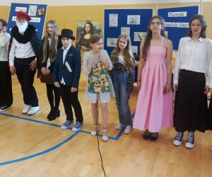 Wszyscy uczniowie biorący udział w części artystycznej