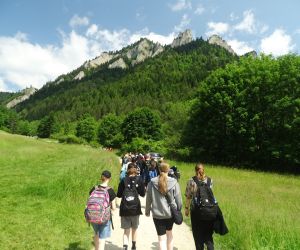 Uczniowie na szlaku na Trzy Korony