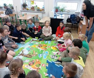 dzieci podczas warsztatów