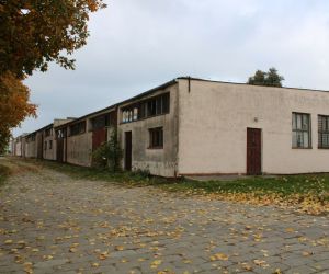 Budynek magazynu – widok z przodu.