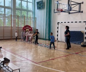 ćwiczenia- prawidłowe przechodzenie przez przejście dla pieszych