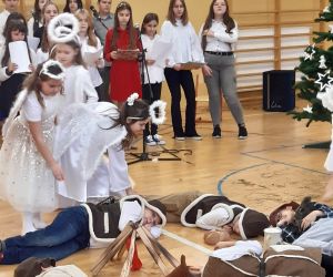Aniołowie budzą pastuszków