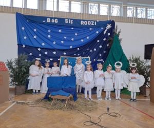 Aniołkowie przy żłóbku
