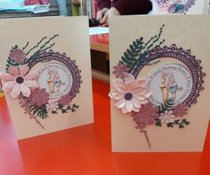 Laurki dla babci i dziadka wykonane podczas warsztatów