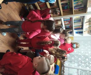 krótki wykład pani bibliotekarki