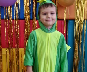 Chłopiec  w stroju karnawałowym 