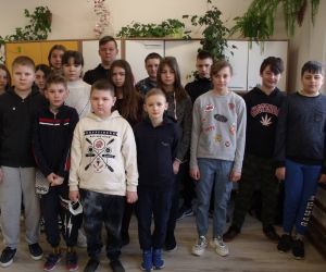 Uczniowie klas starszych - uczestnicy turnieju w grupie starszej