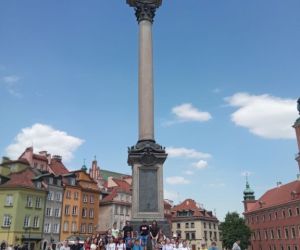  Uczniowie podczas spaceru po Starym Mieście