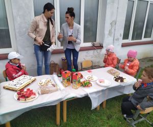 Dzieci podczas pikniku