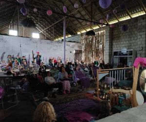 Publiczność podczas koncertu mis tybetańskich.