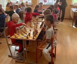 Najmłodsi uczniowie po raz pierwszy próbują swoich sił w szachach