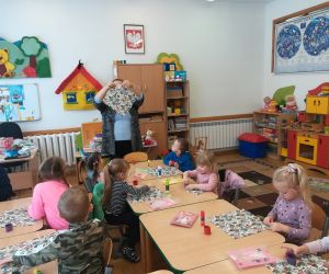 Pani Małgosia przedstawia sposób wykonania serwetników