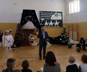 Powitanie przybyłych gości przez Pana Dyrektora