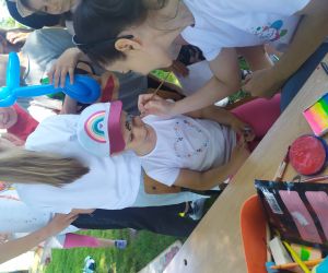 Stoisko z malowaniem buziek