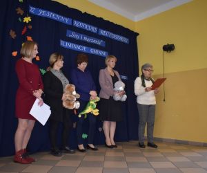 Zdjęcie przedstawia komisję.