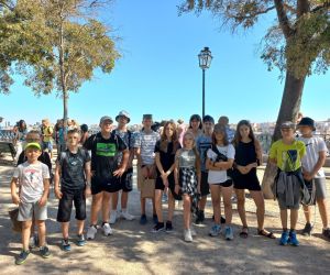 Uczniowie w parku w Lizbonie