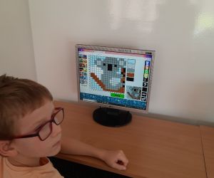 Uczeń koduje obrazek