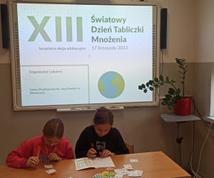  Egzaminatorzy sprawdzający prace starszych kolegów