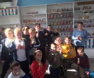 uczniowie, którzy uczestniczyli w wycieczce do Zamościa