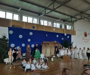 jasełka w wykonaniu dzieci