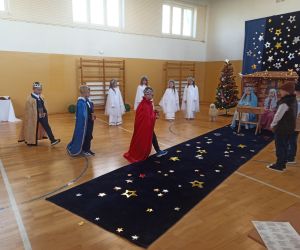 Trzej Królowie w drodze do stajenki