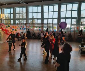 Tańce i zabawy z balonem