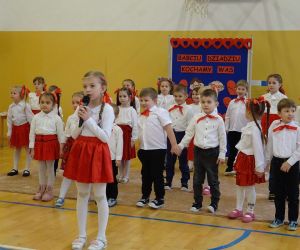 Powitanie gości na uroczystości z okazji Święta Babci i Dziadzia