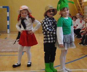 Inscenizacja wiersza J. Tuwima pt. ”Rzepka” w wykonaniu przedszkolaków