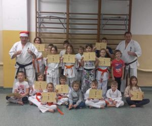 Otrzymanie dyplomów i stopni