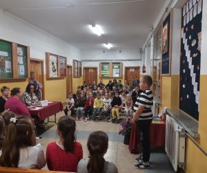 Uczeń recytuje wiersz