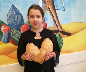 Dziewczynka z uszytym sercem