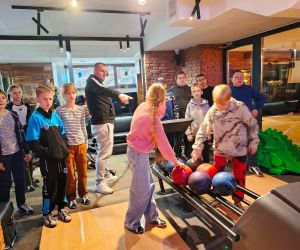 Przygotowanie dzieci do rzutu kulami