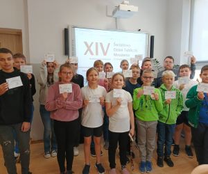 Zdjęcie przedstawiające uczniów, którzy zdobyli tytuł Eksperta Tabliczki Mnożenia